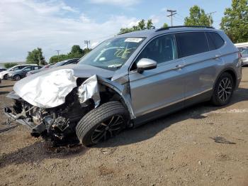  Salvage Volkswagen Tiguan