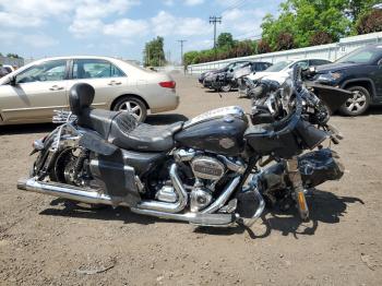  Salvage Harley-Davidson Fl