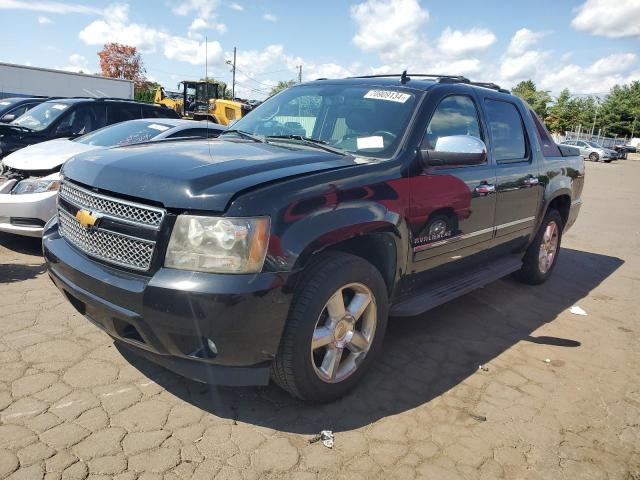  Salvage Chevrolet Avalanche