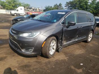  Salvage Chrysler Pacifica