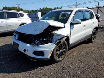  Salvage Volkswagen Tiguan