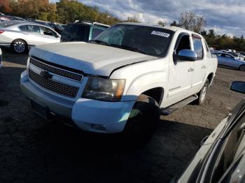  Salvage Chevrolet Avalanche