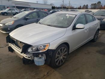  Salvage Volvo S60