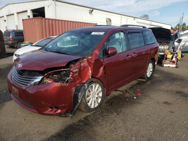  Salvage Toyota Sienna