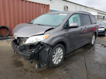  Salvage Toyota Sienna