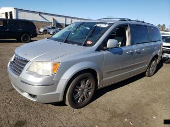  Salvage Chrysler Minivan