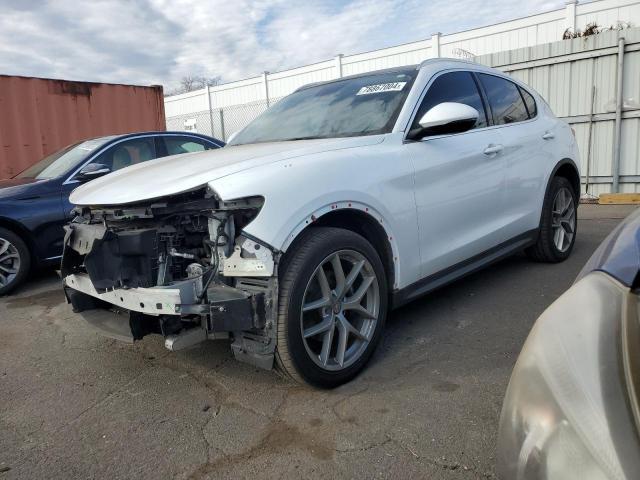  Salvage Alfa Romeo Stelvio