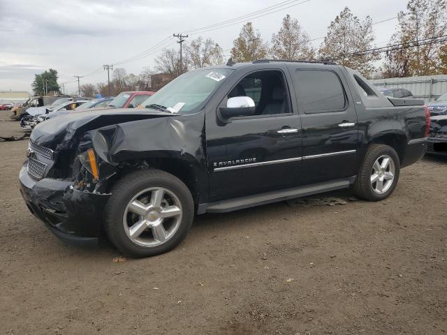  Salvage Chevrolet Avalanche