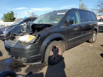  Salvage Chrysler Minivan