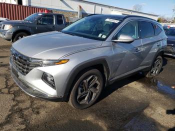  Salvage Hyundai TUCSON