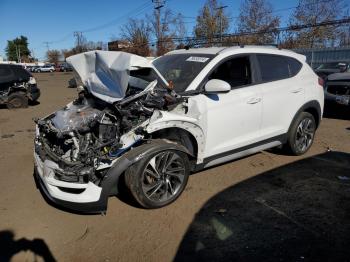  Salvage Hyundai TUCSON