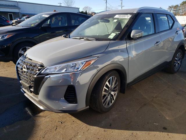  Salvage Nissan Kicks