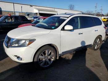  Salvage Nissan Pathfinder