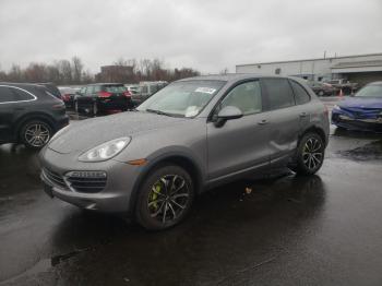  Salvage Porsche Cayenne