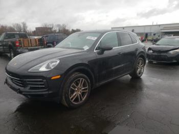  Salvage Porsche Cayenne