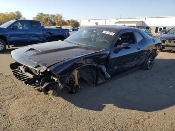  Salvage Dodge Challenger