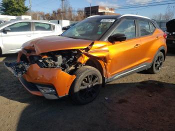  Salvage Nissan Kicks