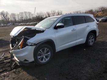  Salvage Toyota Highlander