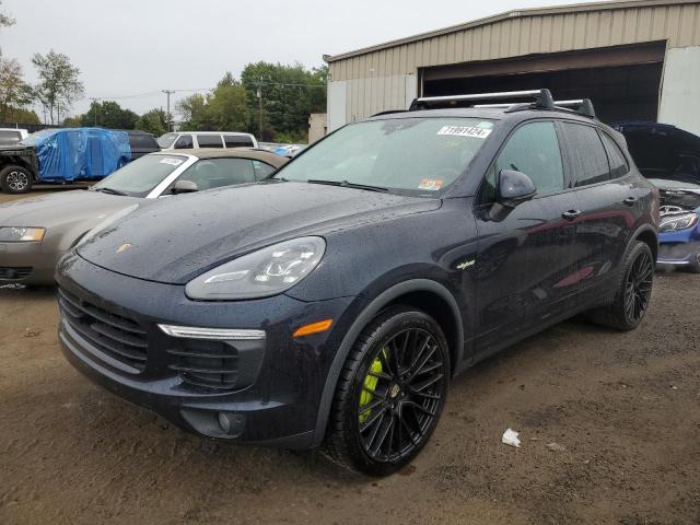  Salvage Porsche Cayenne