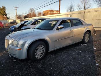  Salvage Chrysler 300