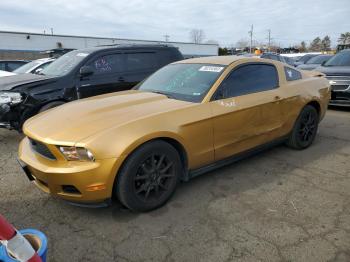  Salvage Ford Mustang