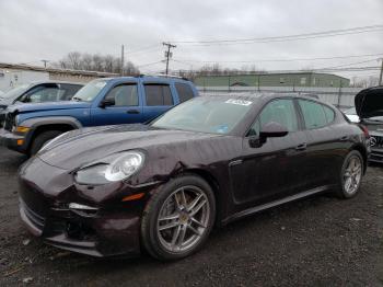  Salvage Porsche Panamera