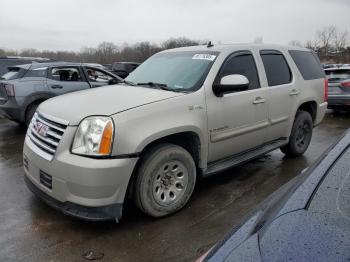  Salvage GMC Yukon