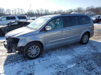  Salvage Chrysler Minivan