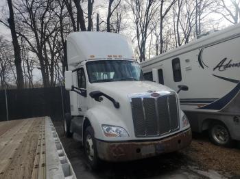  Salvage Peterbilt 579