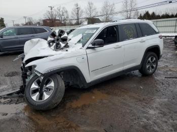  Salvage Jeep Grand Cherokee