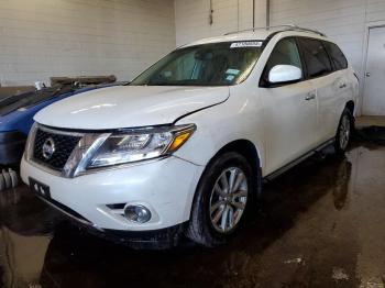  Salvage Nissan Pathfinder