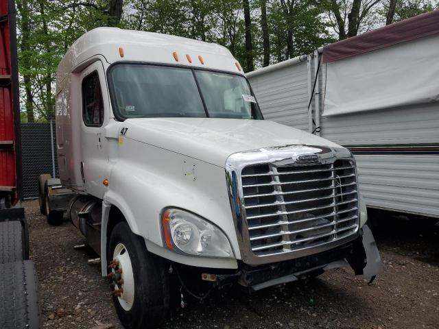  Salvage Freightliner Cascadia 1