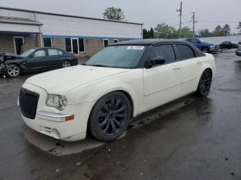  Salvage Chrysler 300