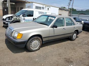 Salvage Mercedes-Benz 300-Class