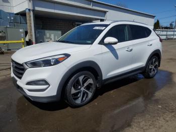  Salvage Hyundai TUCSON