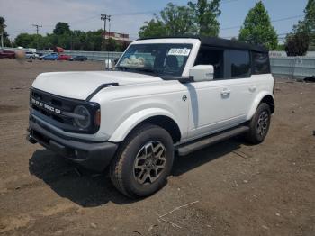  Salvage Ford Bronco