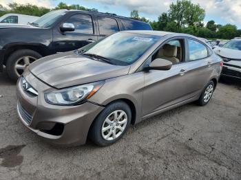  Salvage Hyundai ACCENT