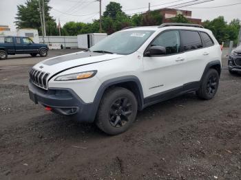  Salvage Jeep Cherokee