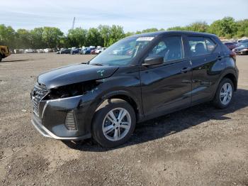  Salvage Nissan Kicks