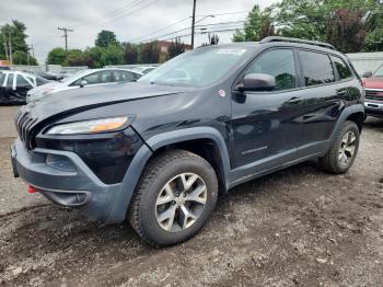  Salvage Jeep Cherokee