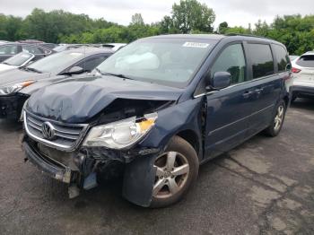  Salvage Volkswagen Routan