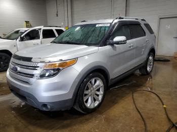  Salvage Ford Explorer