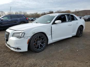  Salvage Chrysler 300