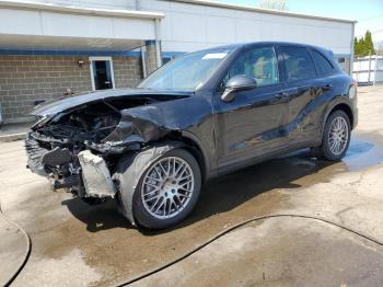  Salvage Porsche Cayenne