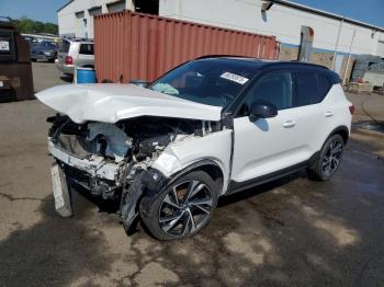  Salvage Volvo XC40
