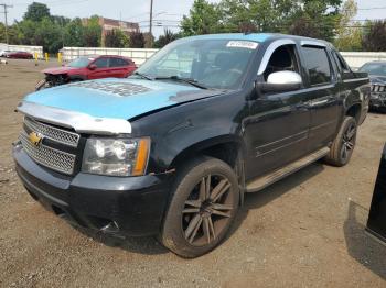  Salvage Chevrolet Avalanche