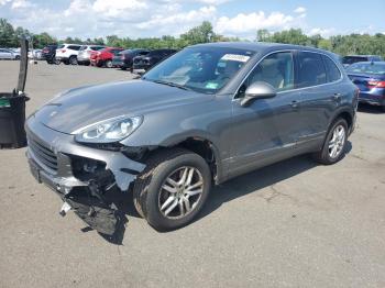  Salvage Porsche Cayenne