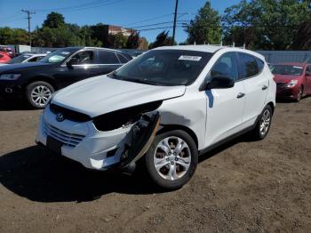  Salvage Hyundai TUCSON