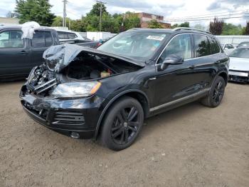  Salvage Volkswagen Touareg