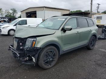  Salvage Kia Telluride